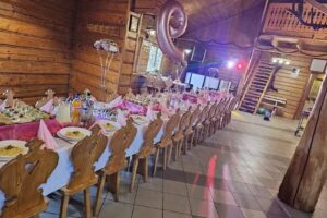 Restauracja Catering R&oacute;żany Dw&oacute;r