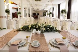 Restauracja i Hotel Autos: Tradycyjna Polska Kuchnia w Solcu Kujawskim