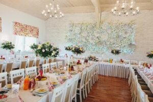 Restauracja &bdquo;KAROL&Oacute;WKA&rdquo;