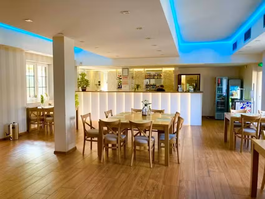 Restauracja Motel Noclegi Sala Weselna &bdquo;U JANA&rdquo; Rudki koło Nowej Słupi