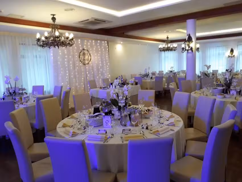 Restauracja Podzamcze. Sala weselna Małopolskie. Imprezy okolicznościowe