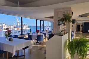 Restauracja R&oacute;ża Wiatr&oacute;w