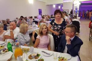 R&Oacute;ŻA Dom Weselny