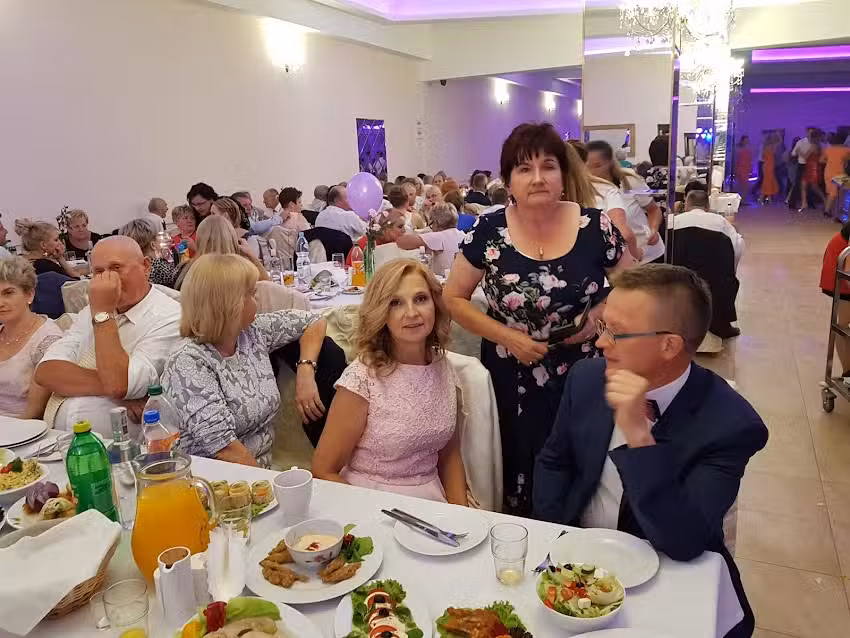 R&Oacute;ŻA Dom Weselny