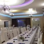 R&oacute;żany Dw&oacute;r