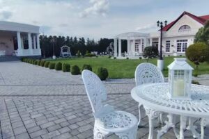 R&oacute;żany Dworek