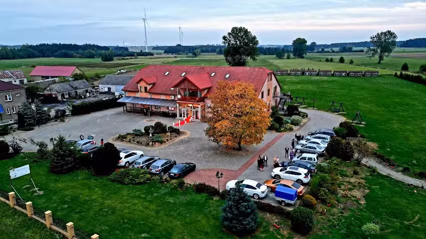 Sala bankietowa pod Grajewem. Handel i usługi agroturystyczne