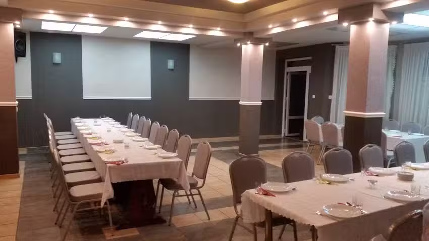 Sala Bankietowa &rdquo; Pod Kasztanem&rdquo; Zambr&oacute;w