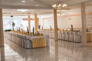 Sala Bankietowa ,,R&oacute;ża Wiatr&oacute;w &bdquo;