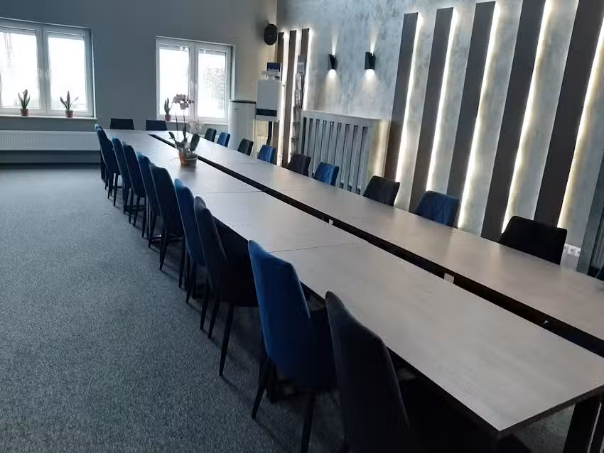Sala konferencyjno-szkoleniowa Radziownika 12