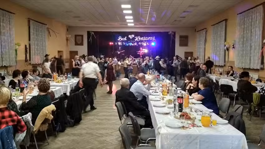 Sala wiejska w Buk&oacute;wcu G&oacute;rnym
