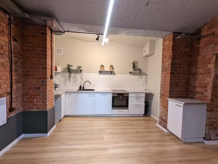 Salonty &ndash; Lokal na Urodziny Poznań