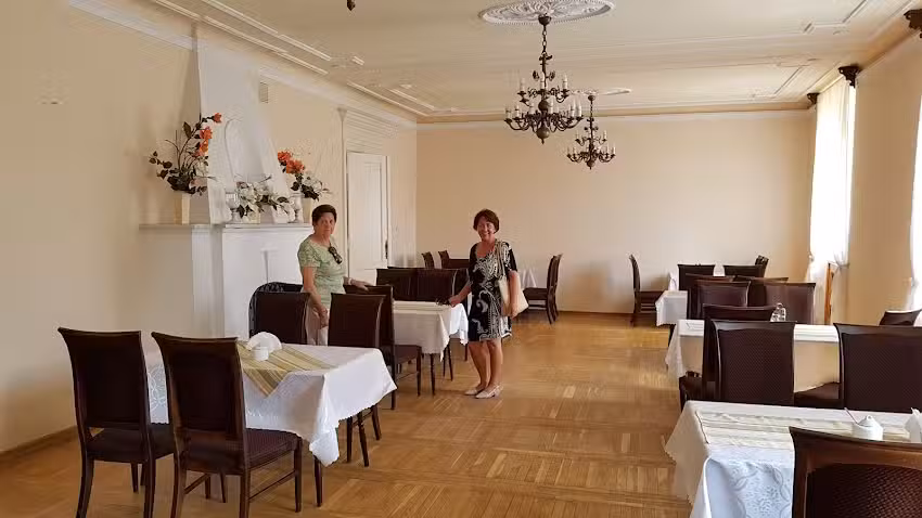 Senator Dw&oacute;r | Restauracja i Hotel