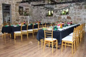 Siedlisko na zachodzie słońca