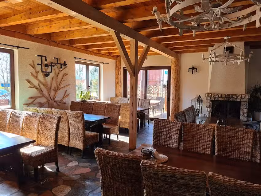 Sielska Zagroda | Restauracja dla rodzin | Kuchnia Polska | Sala bankietowa