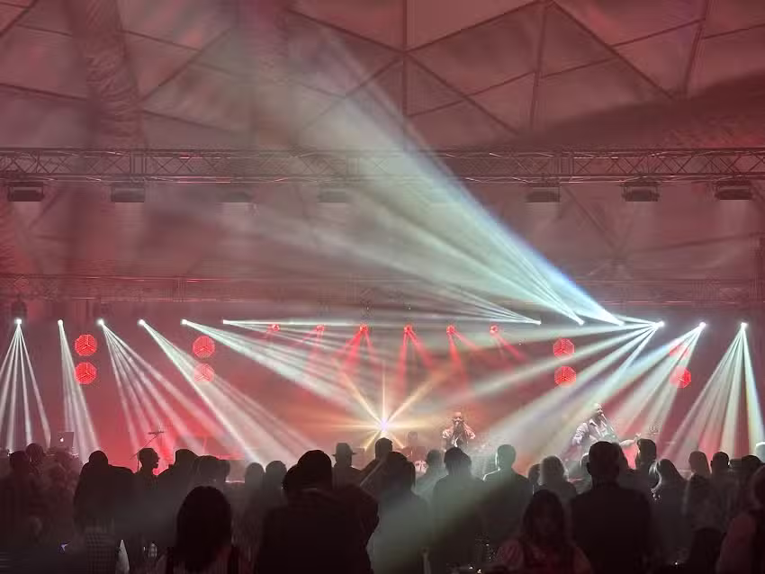 Silver Event &ndash; obsługa imprez [nagłośnienie, oświetlenie, scena, multimedia, ekran led, technika estradowa]