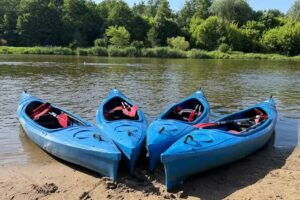 Splywanie.pl. Spływy kajakowe Pilicą. Kemping Tomczyce. Pole namiotowe nad Pilicą.