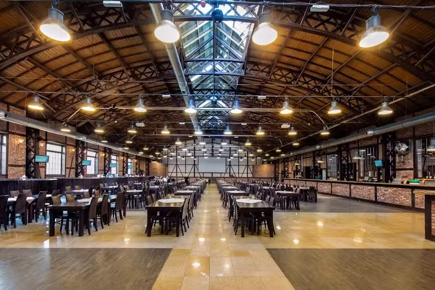 Stara Zajezdnia Krak&oacute;w by DeSilva