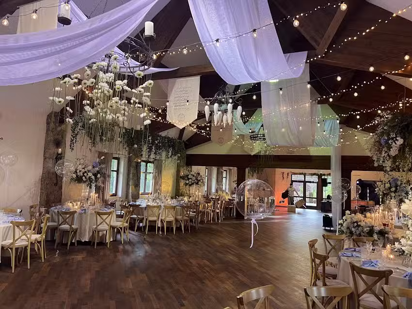 Stary Dw&oacute;r Poręba Żegoty