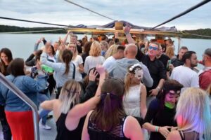 Statek Disco August&oacute;w