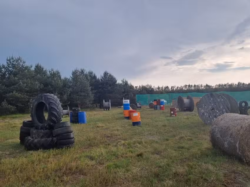 Świerkowy Paintball Jakubowo Lubińskie &ndash; Imprezy firmowe, integracje lu b urodziny w terenie