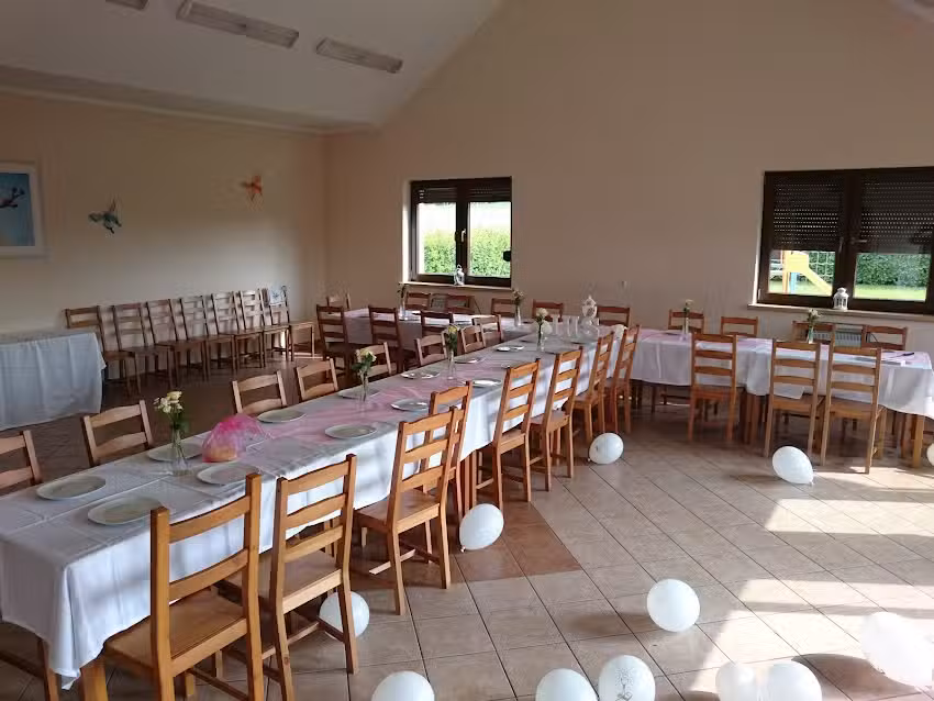 Świetlica Wiejska w Dębnikach