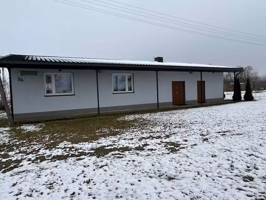 Świetlica Wiejska w Leśnicz&oacute;wce