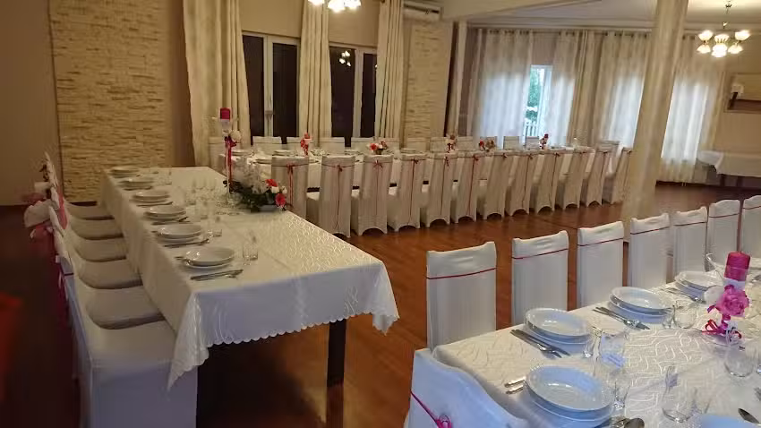 Szafran sala weselna przyjęć okolicznościowych, chrzciny, komunie