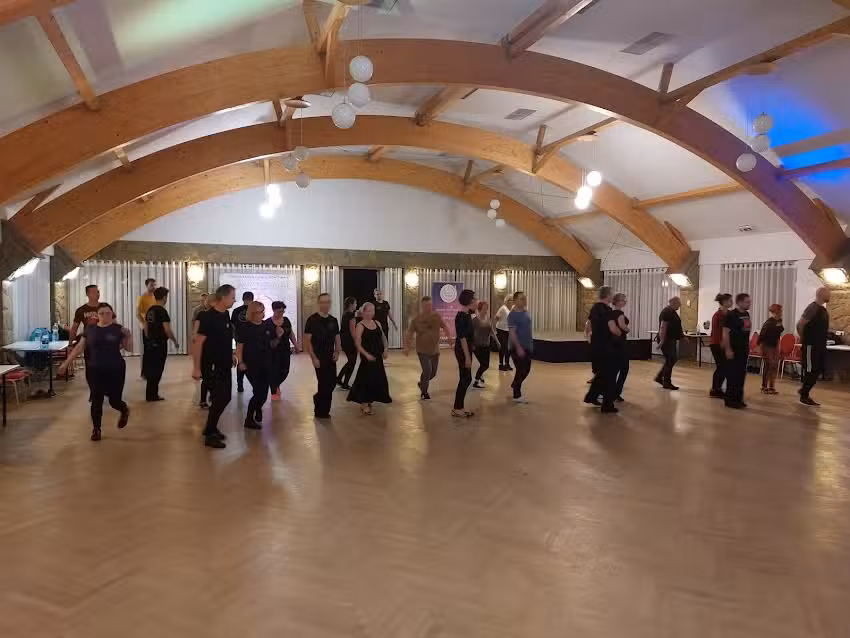 Szkoła Tańca Dance Don&rsquo;t Wait Tychy &ndash; Nauka Tańca | Taniec Towarzyski | Taniec Dla Dzieci Tychy