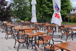 Tawerna Kaper &ndash; Hotel i Restauracja nad Jeziorakiem