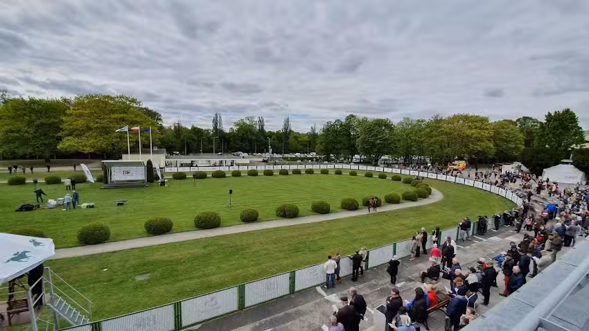 Tor Wyścig&oacute;w Konnych Służewiec