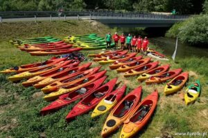 TYROLKI PL – start spływu kajakowego Mirowski Przełom Warty