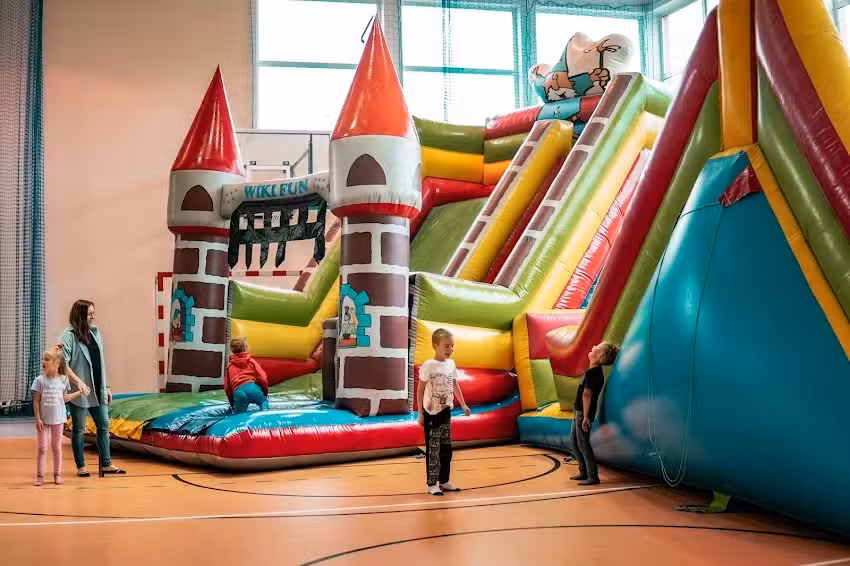 Urodzinki Byt&oacute;w na dmuchancach/animacje,wynajem dmuchańca/imprezy plenerowe