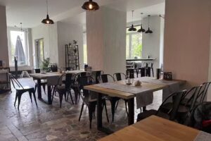 W cztery strony stołu &ndash; Catering, Imprezy Okolicznościowe