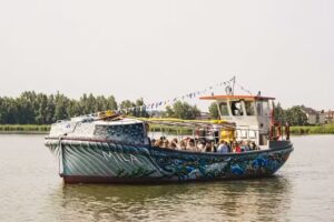 Water Fun Statek Mila Rejsy Wypożyczalnia Skuter&oacute;w i Sprzętu Wodnego
