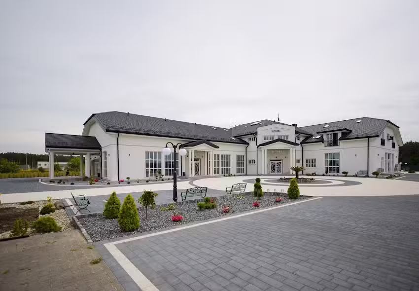 Wisteria Hotel, Restauracja& Sala Bankietowa