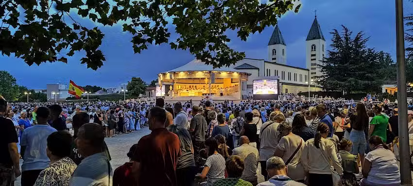 Wycieczki, pielgrzymki &ndash; Biuro Podr&oacute;ży Junior