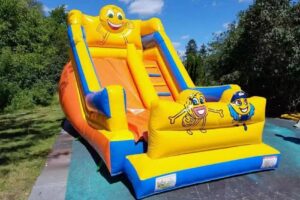 Wynajem Dmuchańc&oacute;w , zamki dmuchane Hop-Hop Na ZJEŻDŻALNIE