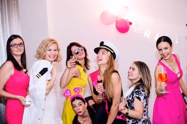 Xclusive Event- stag party & hen party & tours Krak&oacute;w