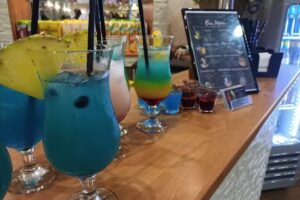 Za barem mobilny barman