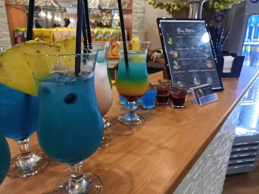 Za barem mobilny barman