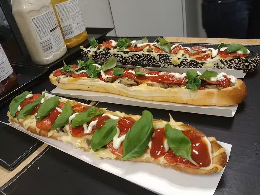 Zapiekanki &ndash; Mobilna gastronomia &ndash; Catering